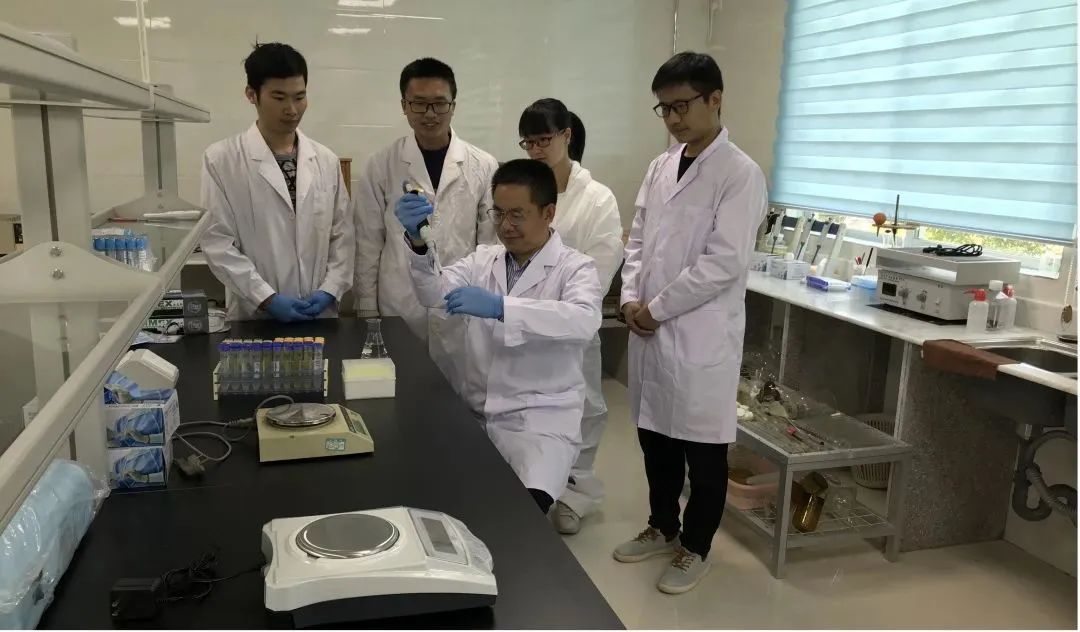 腾博会诚信为本,专业服务!集团深入贯彻全省高质量发展大会精神(六) 腾博会诚信为本,专业服务!集团深入贯彻全省高质量发展大会精神(六)