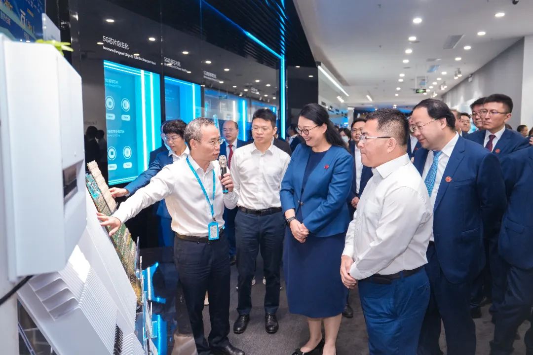 腾博会诚信为本,专业服务!集团举办领军人才训练营数字化转型专题培训 腾博会诚信为本,专业服务!集团举办领军人才训练营数字化转型专题培训
