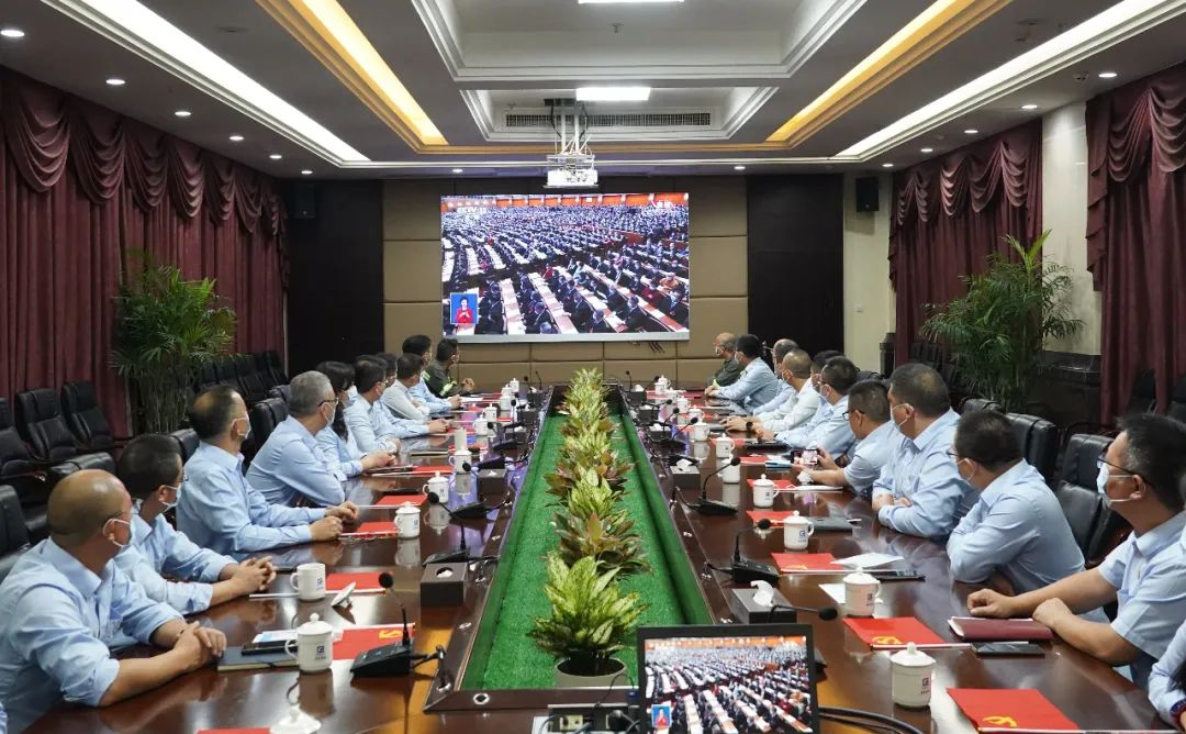 踔厉奋发，勇毅前行｜腾博会诚信为本,专业服务!集团认真组织收听收看党的二十大开幕盛况