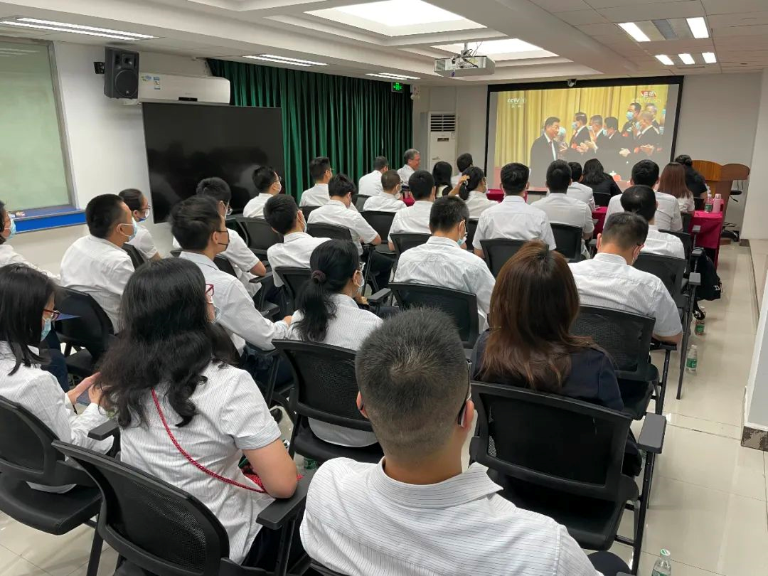 踔厉奋发，勇毅前行｜腾博会诚信为本,专业服务!集团认真组织收听收看党的二十大开幕盛况