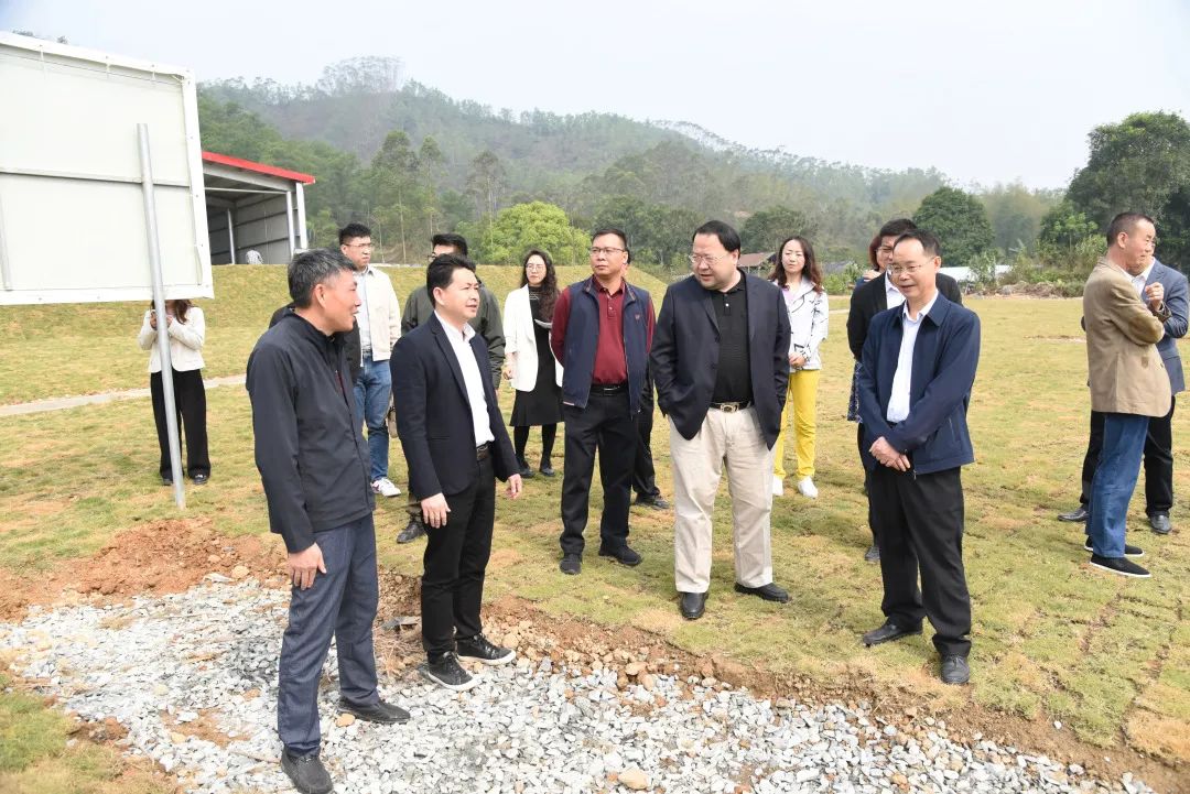 腾博会诚信为本,专业服务!集团捐建的阳春市合水镇潭震村党群服务中心举行竣工揭牌仪式