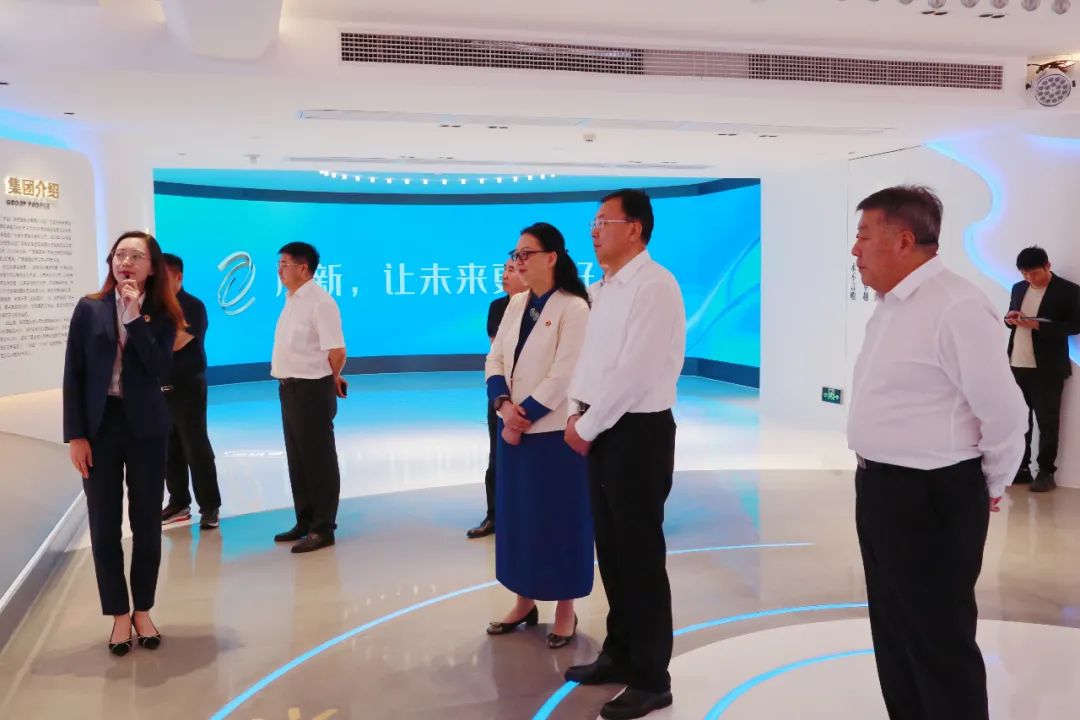黑龙江省绥化市委书记张宝伟一行到访腾博会诚信为本,专业服务!集团 黑龙江省绥化市委书记张宝伟一行到访腾博会诚信为本,专业服务!集团