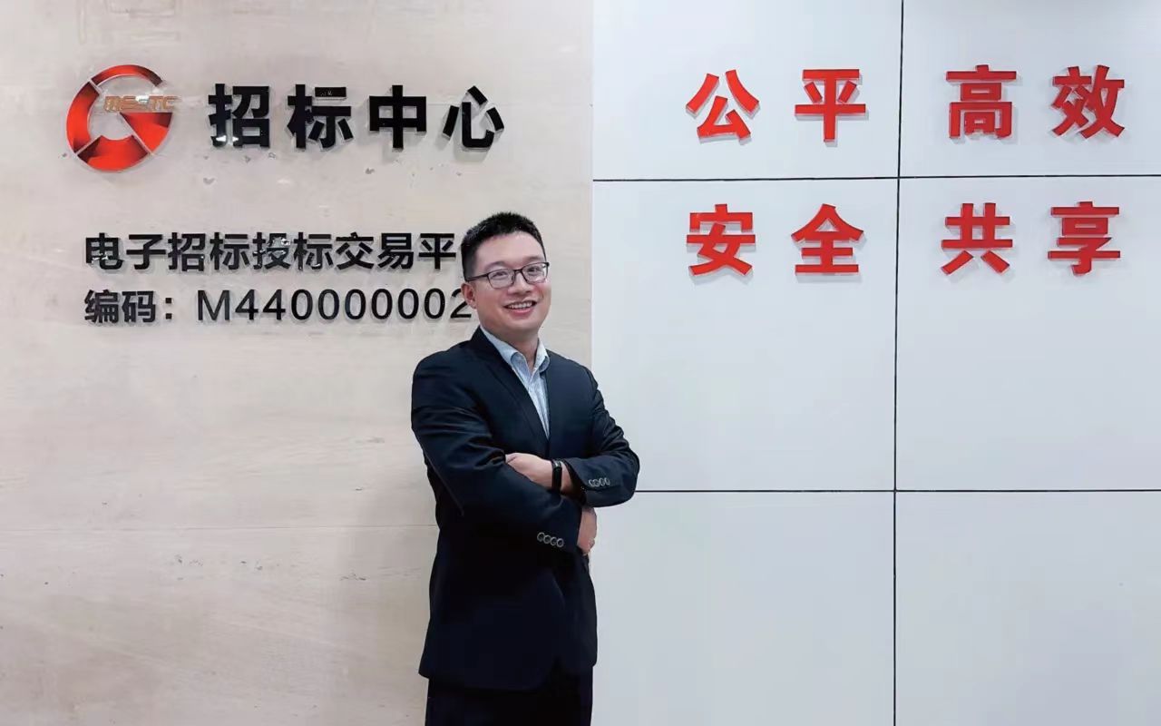 【腾博会诚信为本,专业服务!榜样·优秀员工】招标中心谢亚卫:勤学善思,致远招标 【腾博会诚信为本,专业服务!榜样·优秀员工】招标中心谢亚卫:勤学善思,致远招标