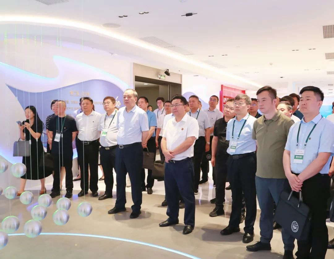 合作共赢 | 中国平煤神马集团到腾博会诚信为本,专业服务!集团参访交流 