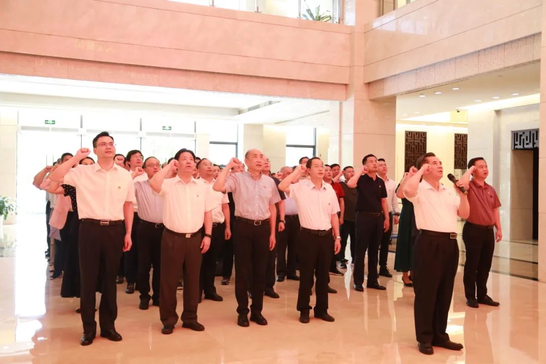 腾博会诚信为本,专业服务!集团党委组织党员领导干部到省反腐倡廉教育基地开展警示教育活动 腾博会诚信为本,专业服务!集团党委组织党员领导干部到省反腐倡廉教育基地开展警示教育活动