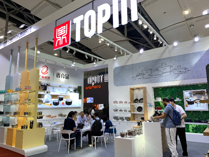 宝鼎公司展位现场.jpg